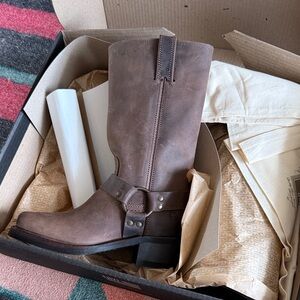 Frye Harness 12R Leather Boots